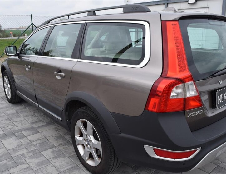 Volvo XC70 Kombi 2,4 l 120 kw