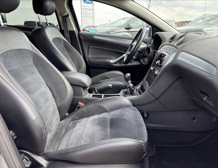 Ford Mondeo Kombi 2,0 l 103 kw