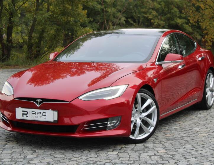 Tesla Model S 1