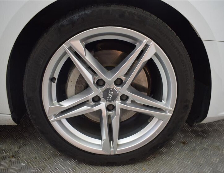 Audi A4 Sedan / Limuzína 2,0 l 140 kw