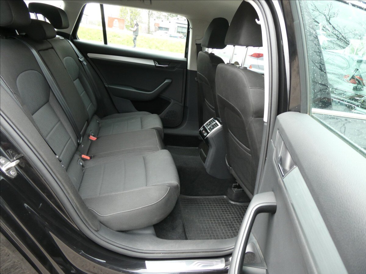 Škoda Superb Kombi 1,6 l 88 kw