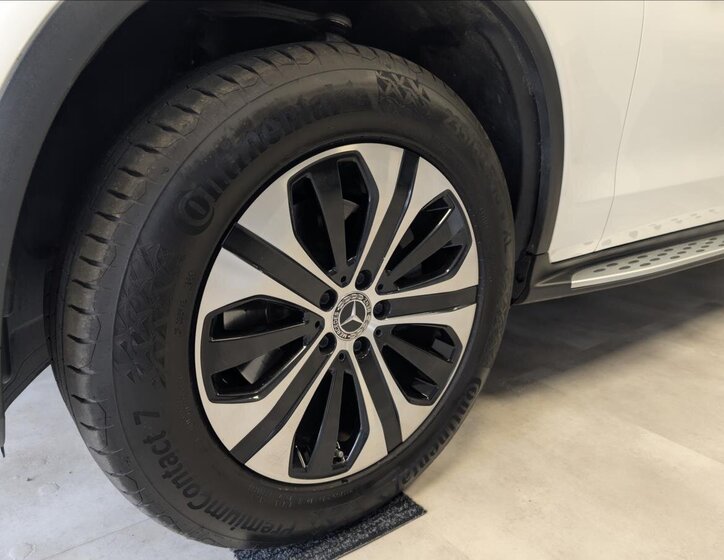 Mercedes-Benz GLC SUV 2,0 l 145 kw