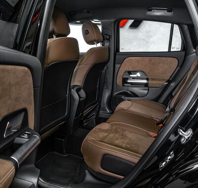 Mercedes-Benz GLA 13