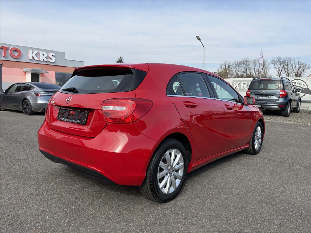 Mercedes-Benz Třídy A Hatchback 1,6 l 90 kw
