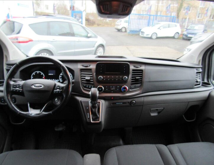 Ford Transit Custom 11