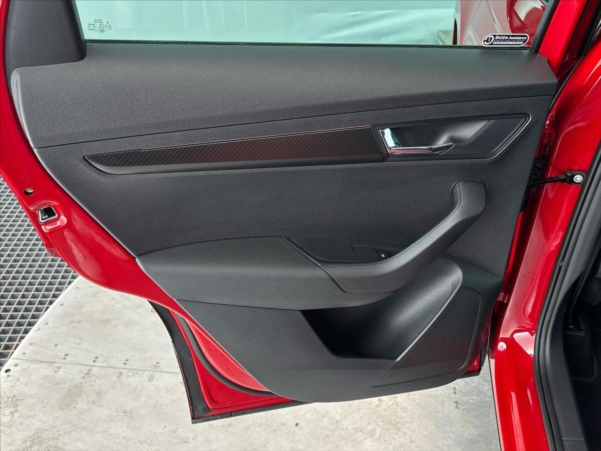 Škoda Karoq SUV / Terénní 1,5 l 110 kw