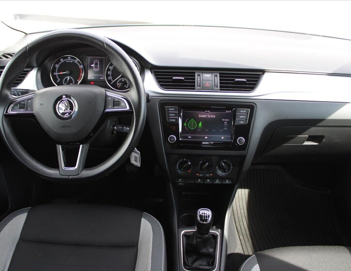 Škoda Rapid Liftback 999,0 81 kw