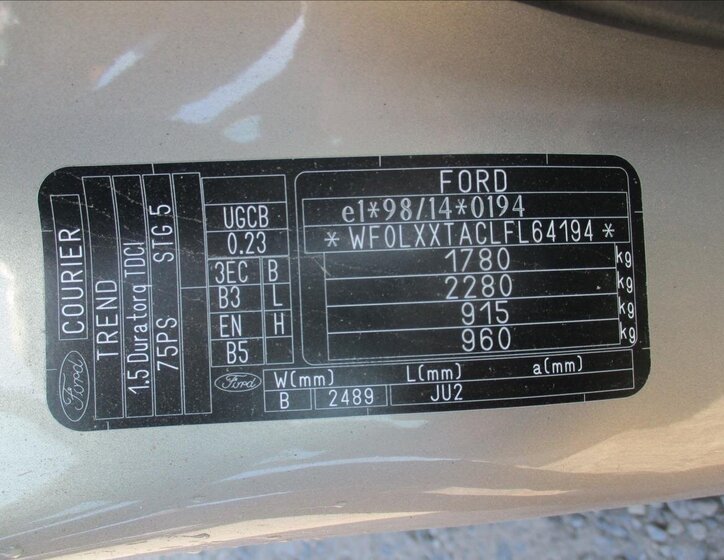 Ford Tourneo Courier 21