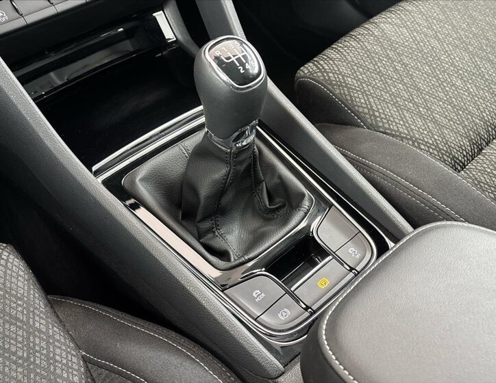 Škoda Karoq SUV / Terénní 1,5 l 110 kw