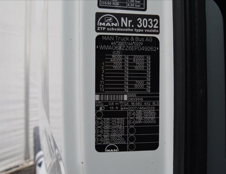 MAN Ostatní Ostatní 12,4 l 353 kw