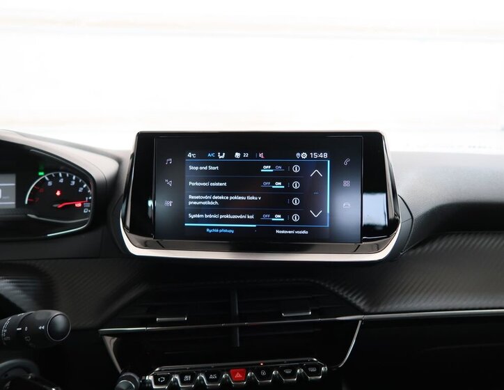 Peugeot 2008 SUV 1,2 l 96 kw