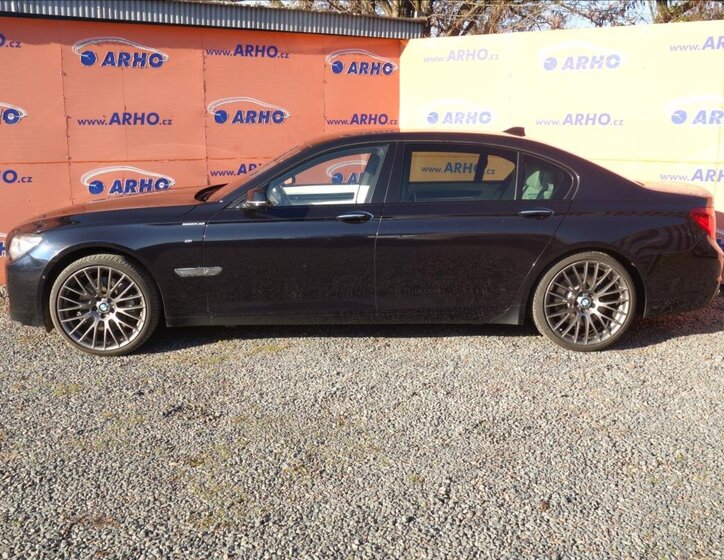 BMW Řada 7 Sedan 4,4 l 330 kw