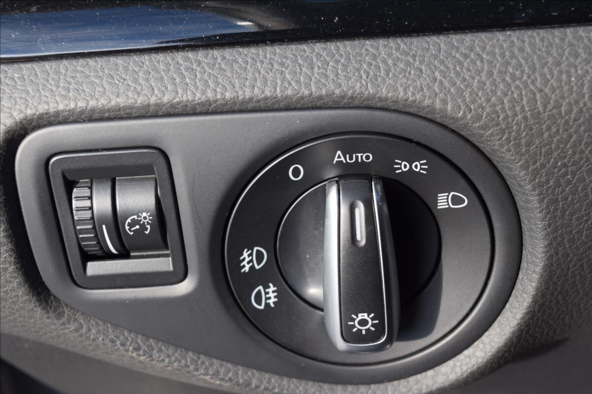 Seat Alhambra Kombi 2,0 l 135 kw