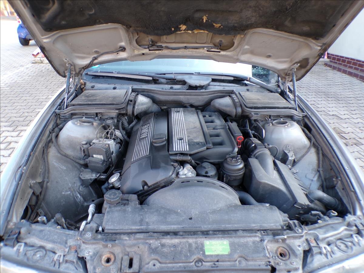 BMW Řada 5 Kombi 2,2 l 125 kw