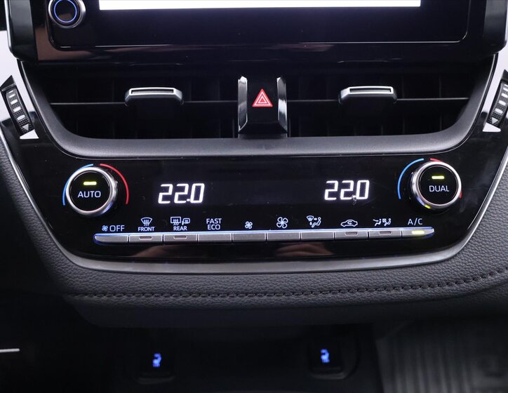 Toyota Corolla Sedan 1,5 l 92 kw