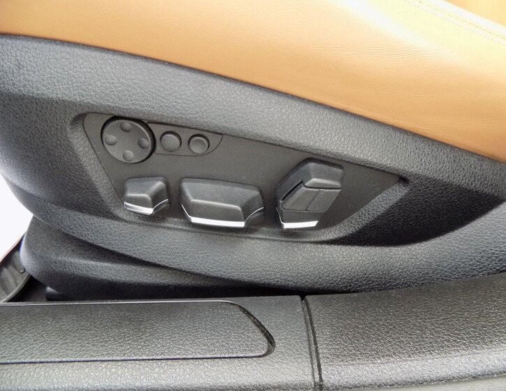 BMW Řada 7 Sedan / Limuzína 3,0 l 225 kw