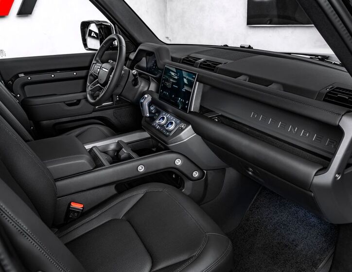 Land Rover Defender 13