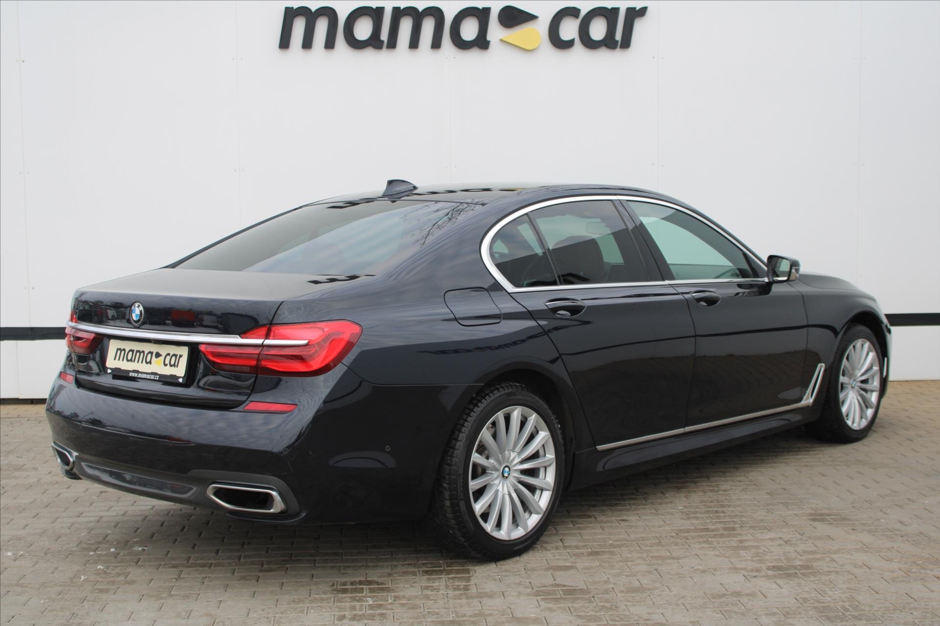 BMW Řada 7 Sedan / Limuzína 3,0 l 195 kw