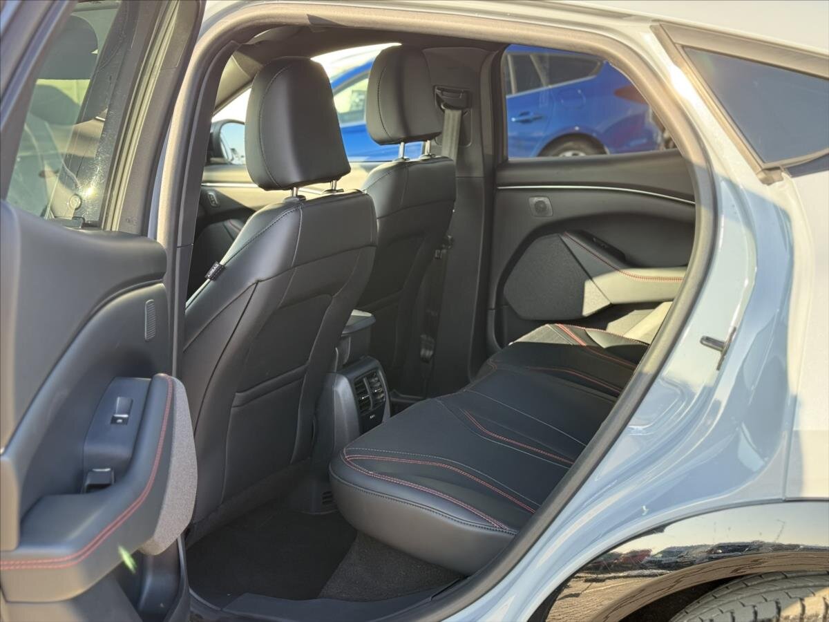 Ford Mustang Mach-E Hatchback 0,0 225 kw