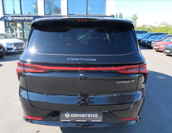 Dongfeng U-Tour MPV 1,5 l 255 kw