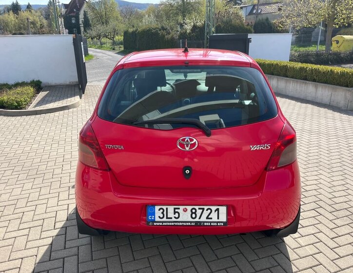 Toyota Yaris Hatchback 1,3 l 64 kw