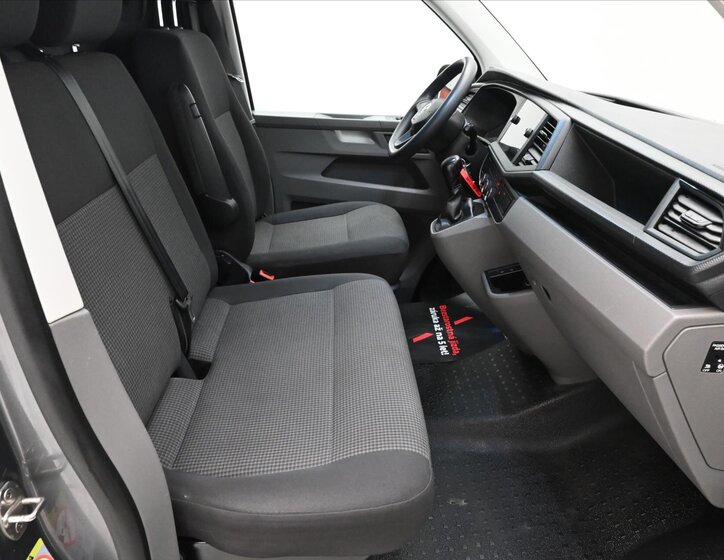 Volkswagen Transporter Skříň 2,0 l 110 kw