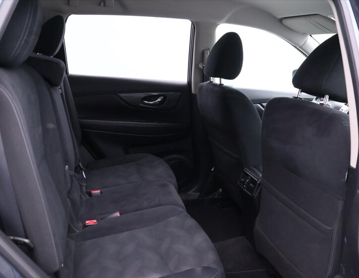 Nissan X-Trail SUV / Terénní 1,6 l 96 kw