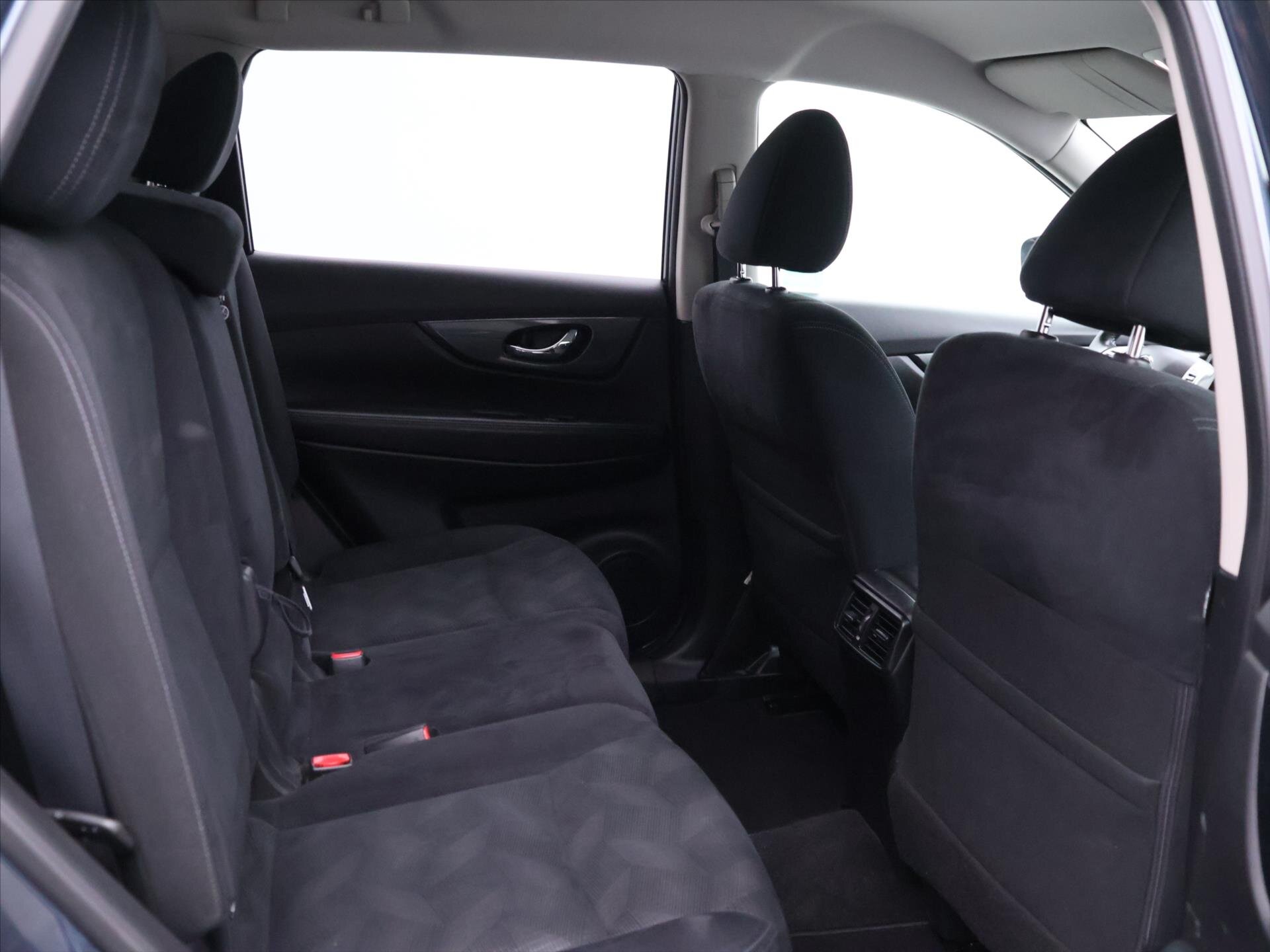 Nissan X-Trail SUV / Terénní 1,6 l 96 kw