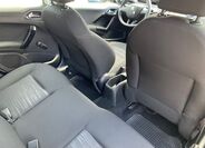 Peugeot 208 19