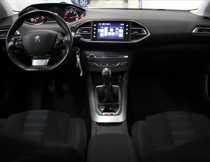 Peugeot 308 Hatchback 1,6 l 73 kw