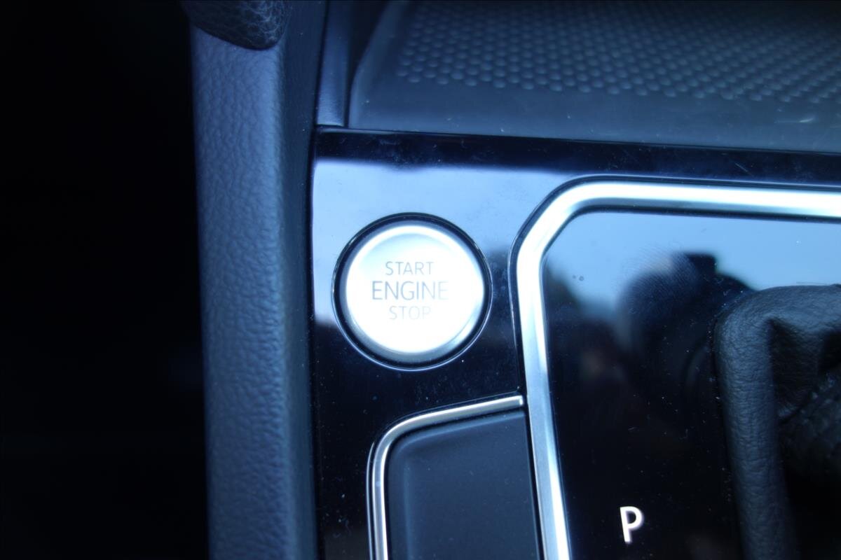 Volkswagen Passat Sedan 2,0 l 110 kw