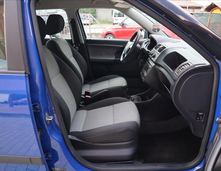Škoda Fabia 16