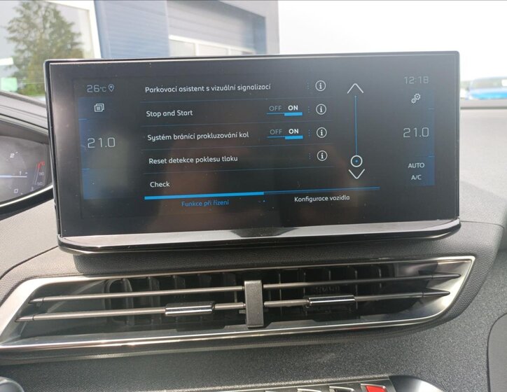 Peugeot 3008 SUV 1,5 l 96 kw