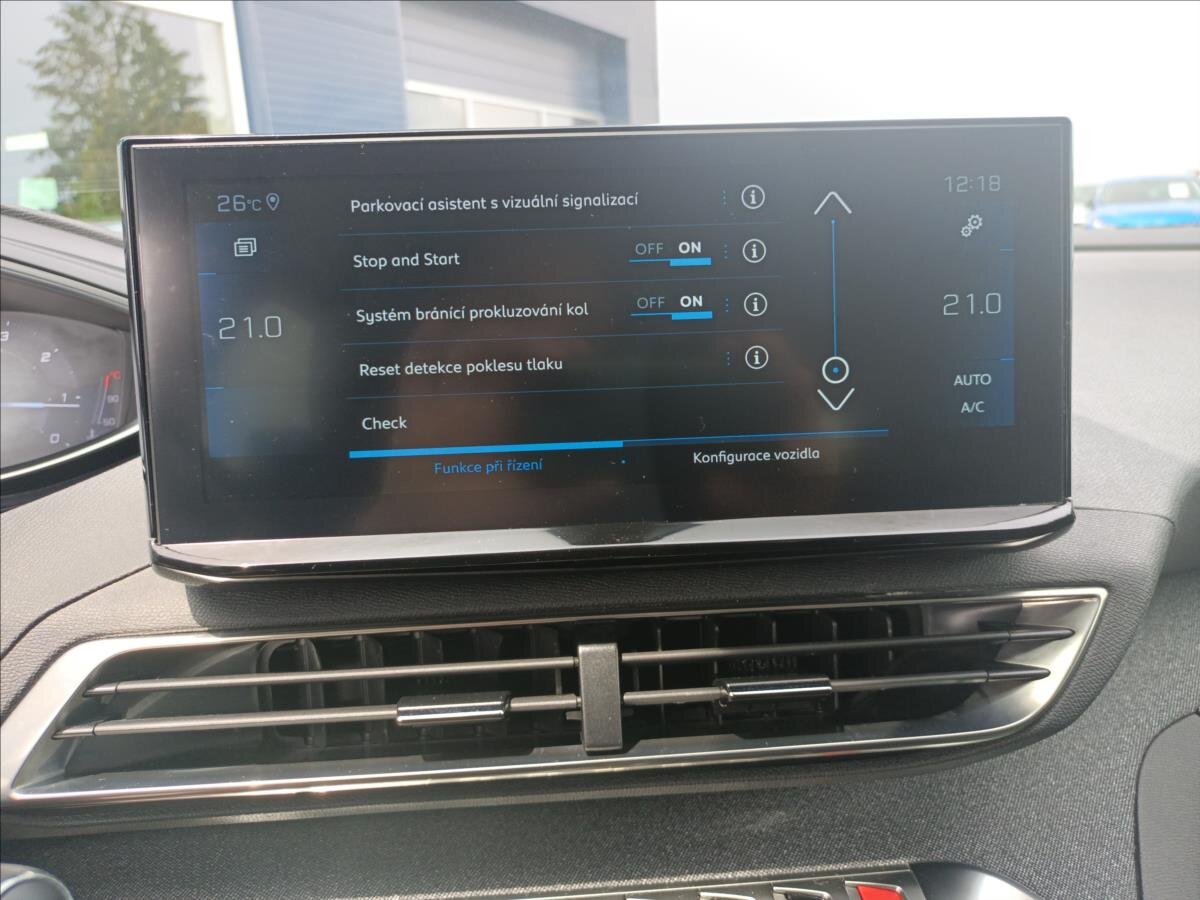 Peugeot 3008 SUV 1,5 l 96 kw