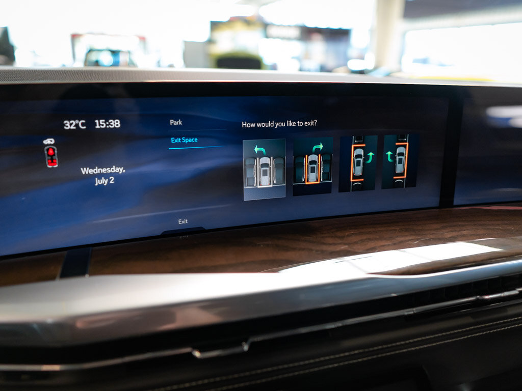 Cadillac Escalade SUV 6,2 l 313 kw