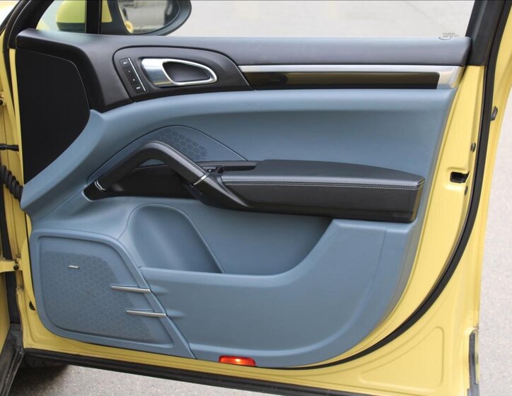 Porsche Cayenne SUV / Terénní 4,8 l 294 kw