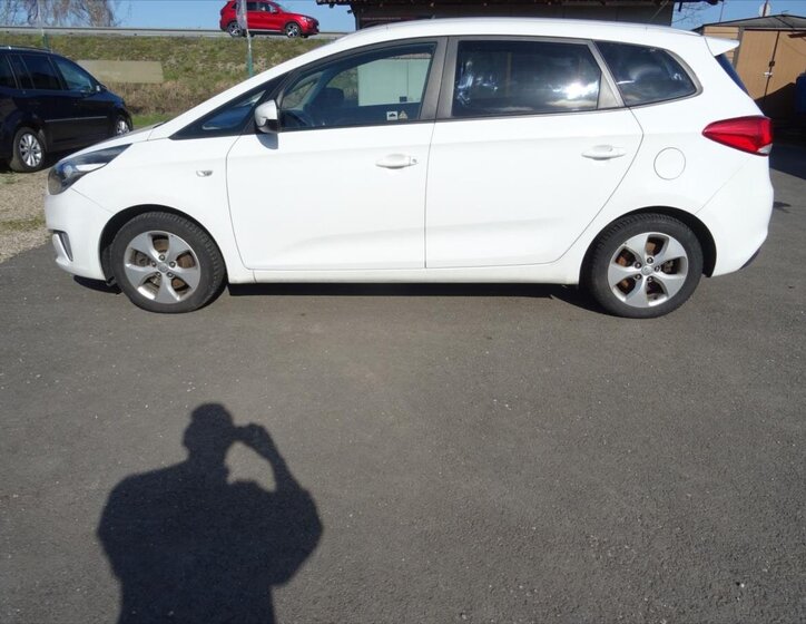 KIA Carens Kombi 1,6 l 99 kw