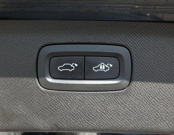 Volvo XC90 SUV / Terénní 2,0 l 173 kw