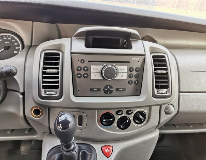 Opel Vivaro Kombi 2,0 l 84 kw