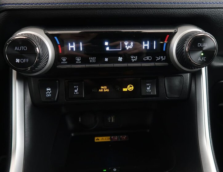 Toyota RAV4 SUV 2,5 l 131 kw