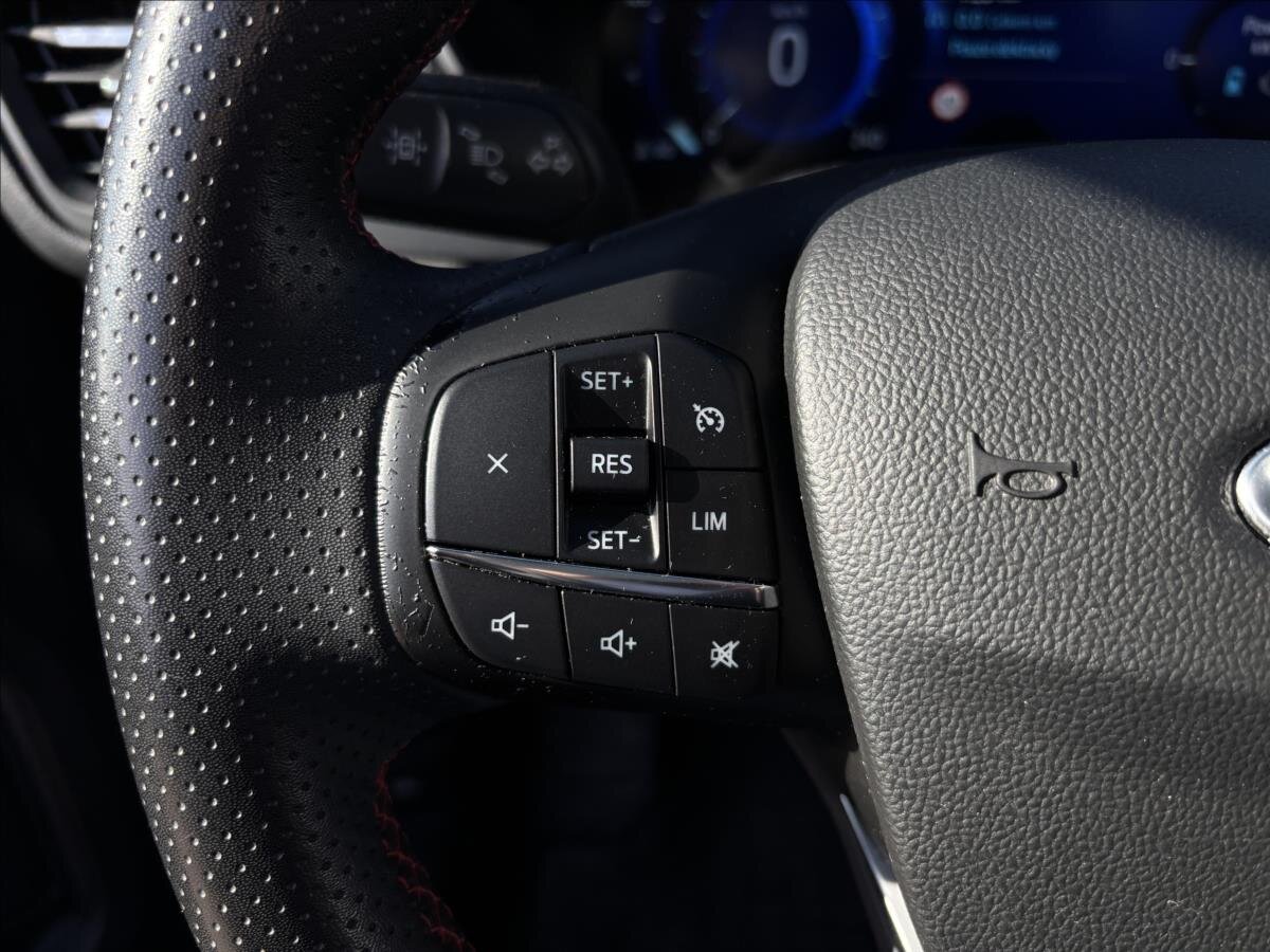 Ford Kuga SUV 2,5 l 140 kw