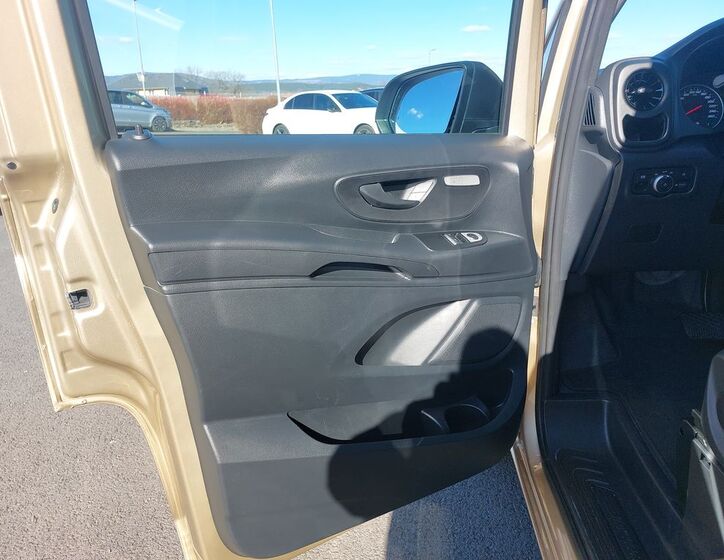 Mercedes-Benz Vito 22