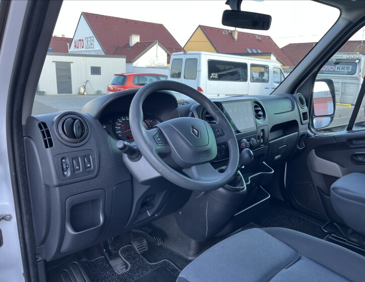 Renault Master 17