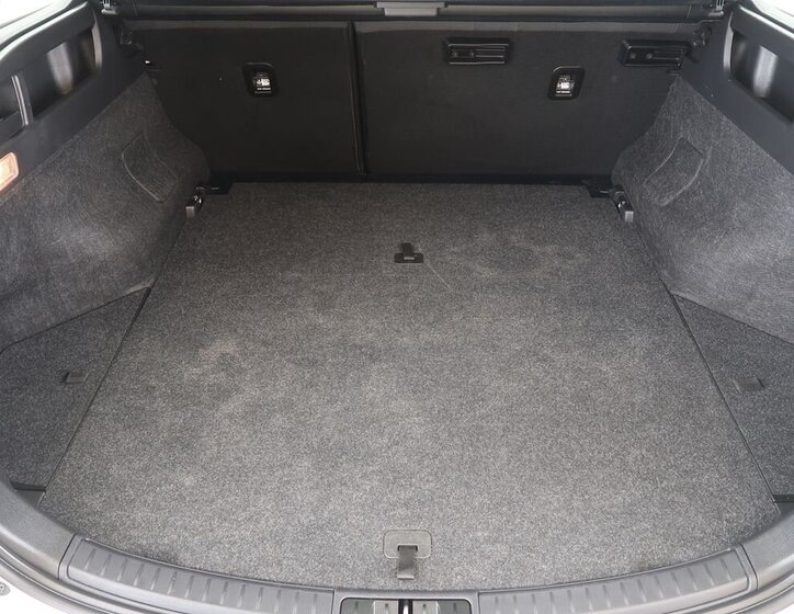 Toyota Auris Kombi 1,6 l 97 kw