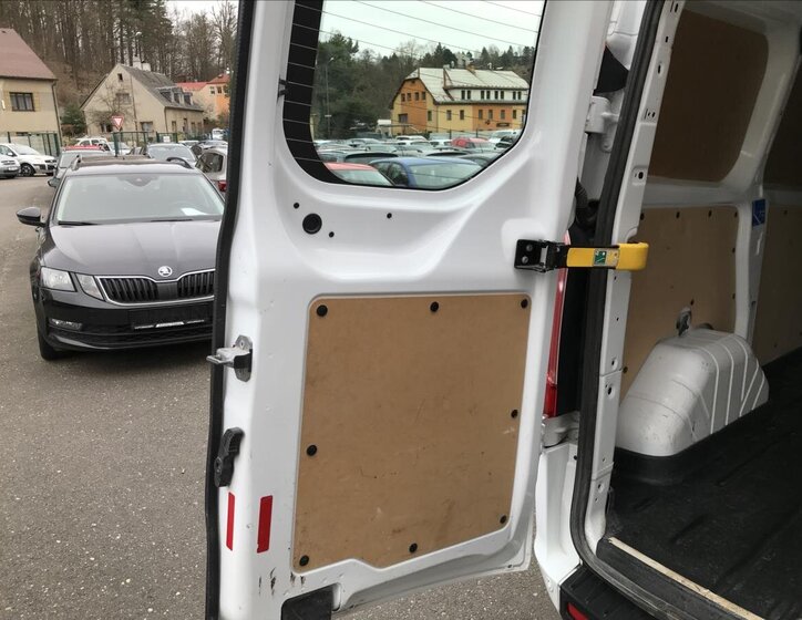 Ford Transit Custom Skříň 2,0 l 79 kw