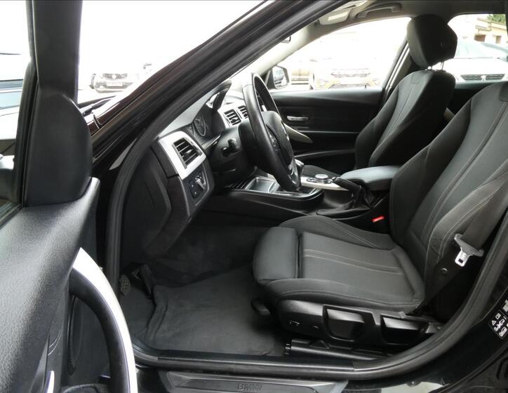 BMW Řada 3 22