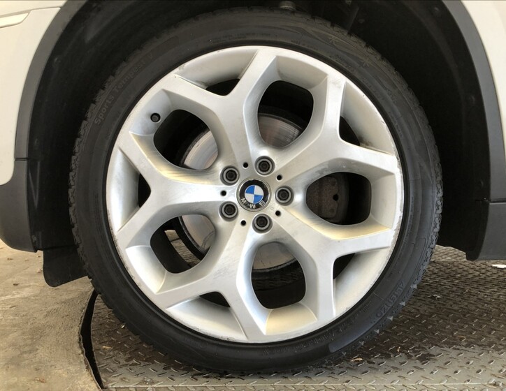 BMW X6 33