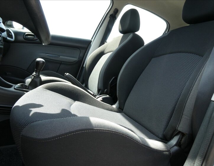 Peugeot 206 Hatchback 1,4 l 54 kw