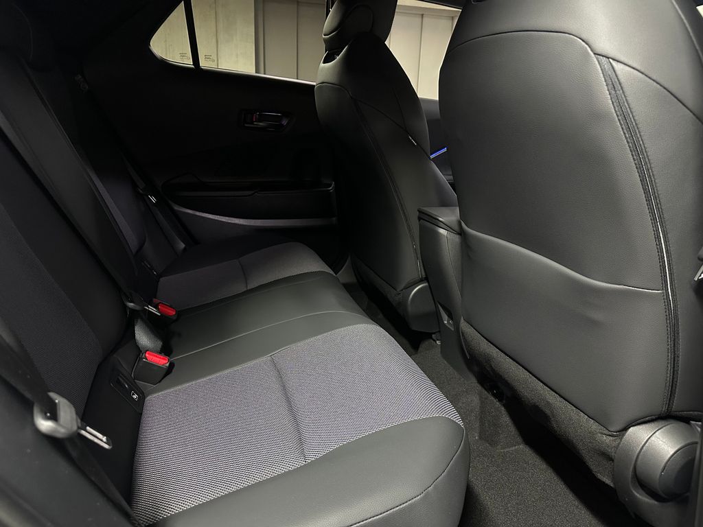 Toyota C-HR Hatchback 1,8 l 90 kw