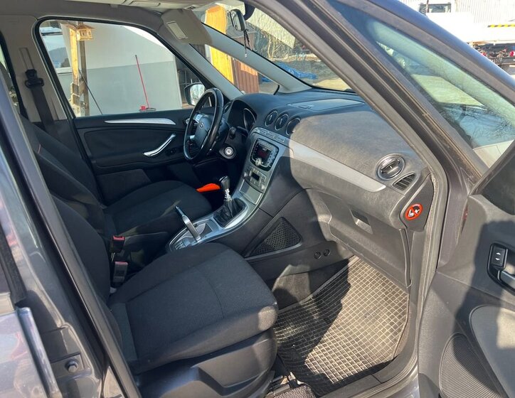 Ford Galaxy MPV 2,0 l 103 kw